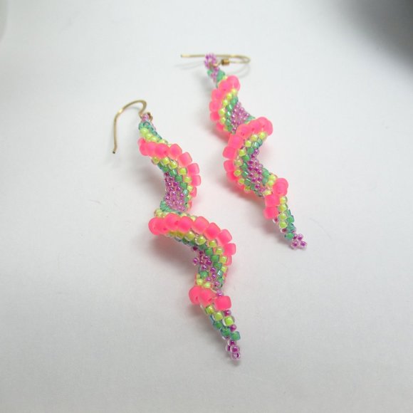 Twisted Hand Stitched earrings - Picture 8 of 10